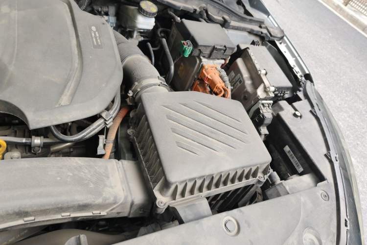Used Geely Auto Emgrand L HiP 2022 1.5TD-DHT Pro 100KM Super Swift Engine Bay Left