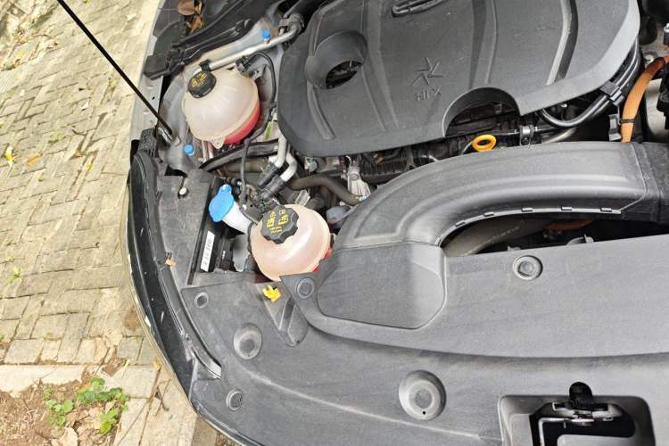 Used Geely Auto Emgrand L HiP 2022 1.5TD-DHT Pro 100KM Super Swift Engine Bay Right