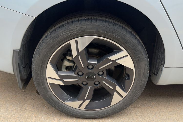 Used Geely Auto Emgrand L HiP 2022 1.5TD-DHT Pro 100KM Super Rui Exterior 4