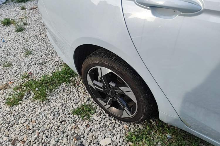 Used Geely Auto Emgrand L HiP 2022 1.5TD-DHT Pro 100KM Executive Edition Exterior 5