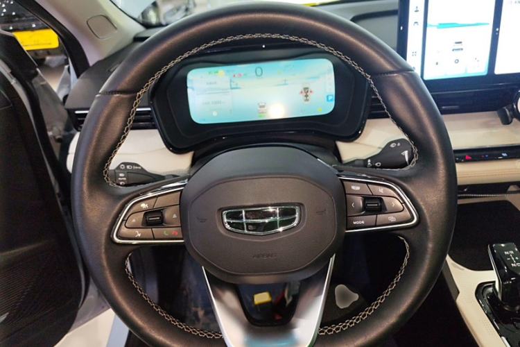 Used Geely Auto Emgrand L HiP 2022 1.5TD-DHT Pro 100KM Super Rui Interior 2