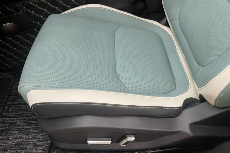 Used Geely Auto Emgrand L HiP 2022 1.5TD-DHT Pro 100KM Super Swift Interior 5