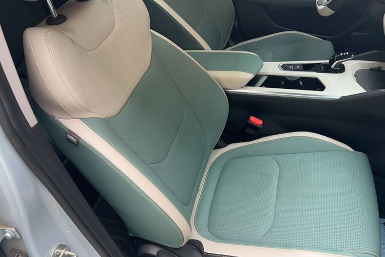 Used Geely Auto Emgrand L HiP 2022 1.5TD-DHT Pro 100KM Super Rui Interior 5