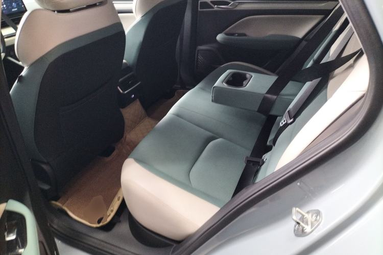 Used Geely Auto Emgrand L HiP 2022 1.5TD-DHT Pro 100KM Super Swift Left Rear Seat