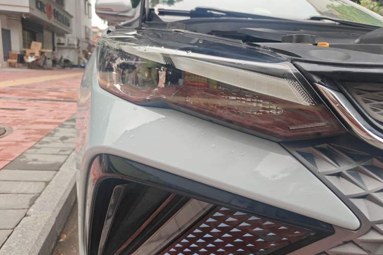 Used Geely Auto Emgrand L HiP 2022 1.5TD-DHT Pro 100KM Super Rui Right Front Headlight