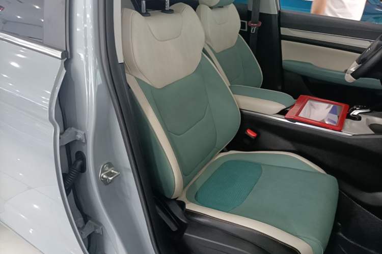 Used Geely Auto Emgrand L HiP 2022 1.5TD-DHT Pro 100KM Super Swift Right Front Seat