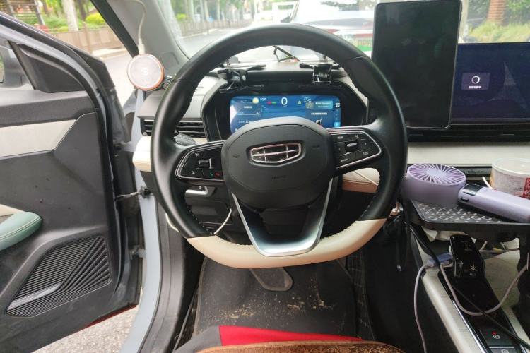 Used Geely Auto Emgrand L HiP 2022 1.5TD-DHT Pro 100KM Super Swift Steering Wheel