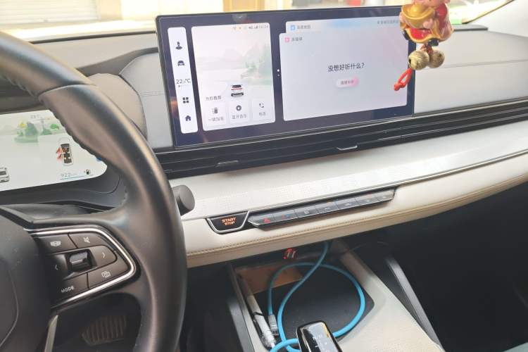 Used Geely Auto Emgrand L HiP 2022 1.5TD-DHT Pro 100KM Super Rui Audio And AC Panel