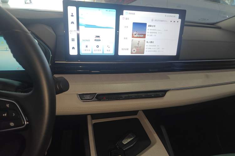 Used Geely Auto Emgrand L HiP 2022 1.5TD-DHT Pro 100KM Super Rui Audio And AC Panel