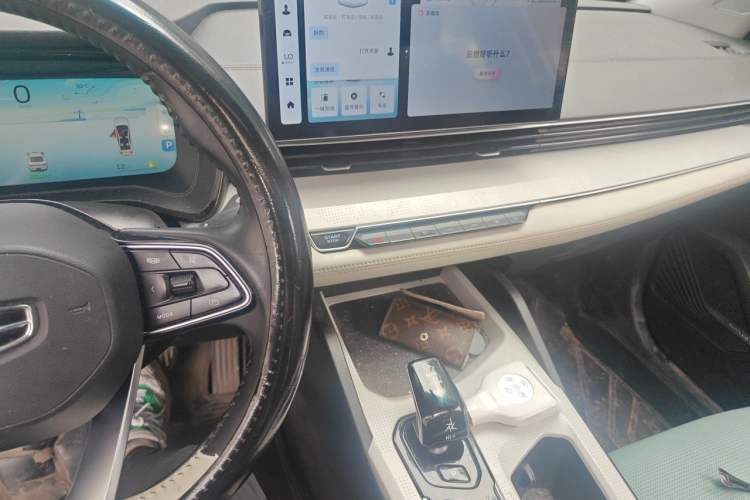 Used Geely Auto Emgrand L HiP 2022 1.5TD-DHT Pro 100KM Super Swift Audio And AC Panel