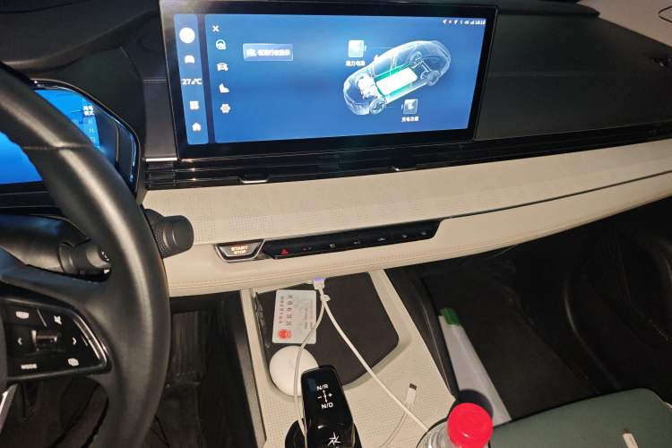 Used Geely Auto Emgrand L HiP 2022 1.5TD-DHT Pro 100KM Super Swift Audio And AC Panel