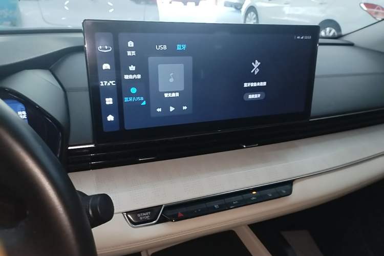Used Geely Auto Emgrand L HiP 2022 1.5TD-DHT Pro 100KM Super Rui Audio And AC Panel