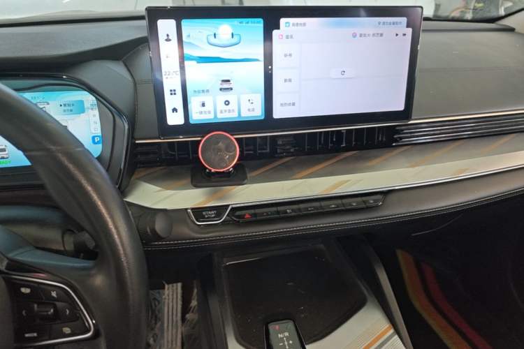 Used Geely Auto Emgrand L HiP 2022 1.5TD-DHT Pro 100KM Super Clean Audio And AC Panel