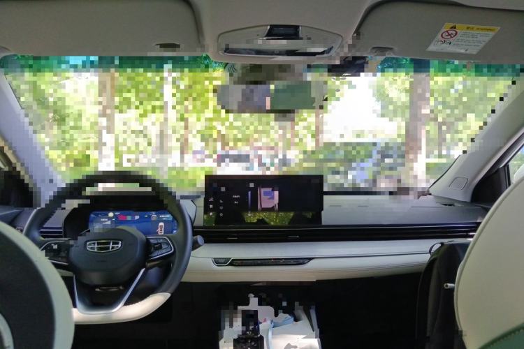 Used Geely Auto Emgrand L HiP 2022 1.5TD-DHT Pro 100KM Super Rui Center Console