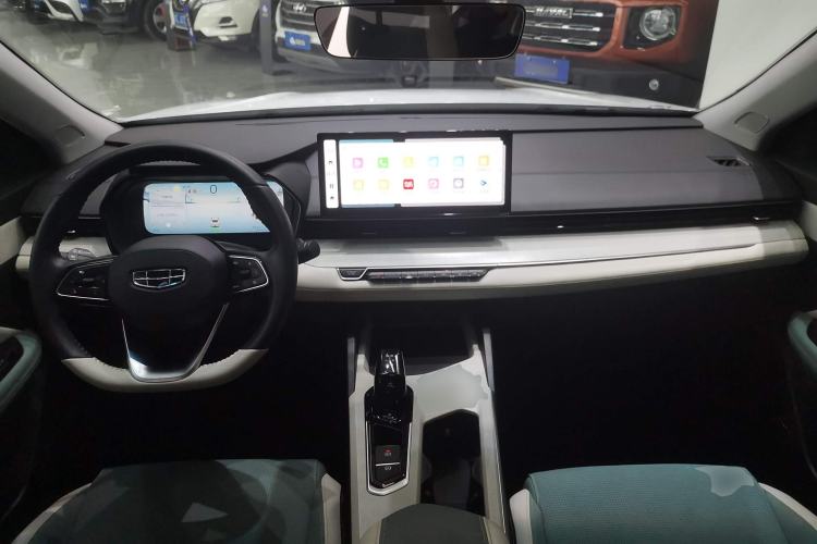 Used Geely Auto Emgrand L HiP 2022 1.5TD-DHT Pro 100KM Super Rui Center Console