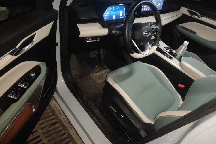 Used Geely Auto Emgrand L HiP 2022 1.5TD-DHT Pro 100KM Super Rui Driver Seat