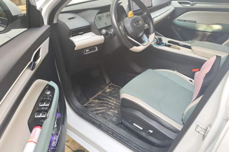 Used Geely Auto Emgrand L HiP 2022 1.5TD-DHT Pro 100KM Super Rui Driver Seat