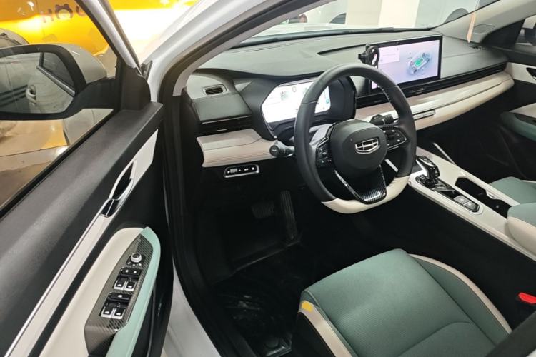 Used Geely Auto Emgrand L HiP 2022 1.5TD-DHT Pro 100KM Super Swift Driver Seat