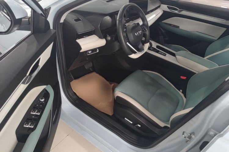 Used Geely Auto Emgrand L HiP 2022 1.5TD-DHT Pro 100KM Super Rui Driver Seat