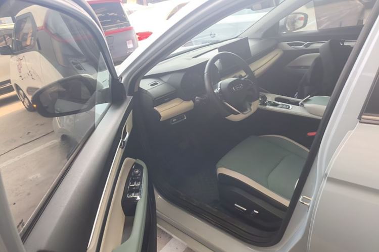Used Geely Auto Emgrand L HiP 2022 1.5TD-DHT Pro 100KM Super Swift Driver Seat