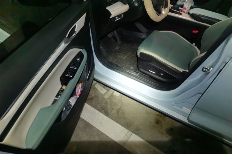 Used Geely Auto Emgrand L HiP 2022 1.5TD-DHT Pro 100KM Super Swift Driver Seat