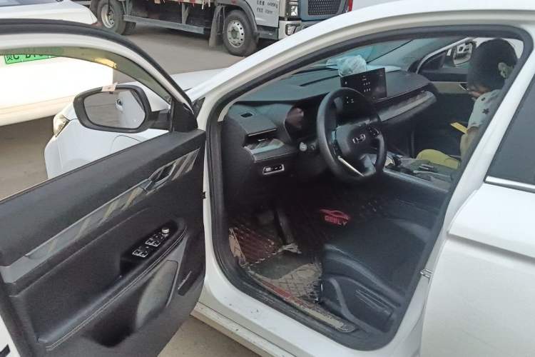 Used Geely Auto Emgrand L HiP 2022 1.5TD-DHT Pro 100KM Super Clean Driver Seat