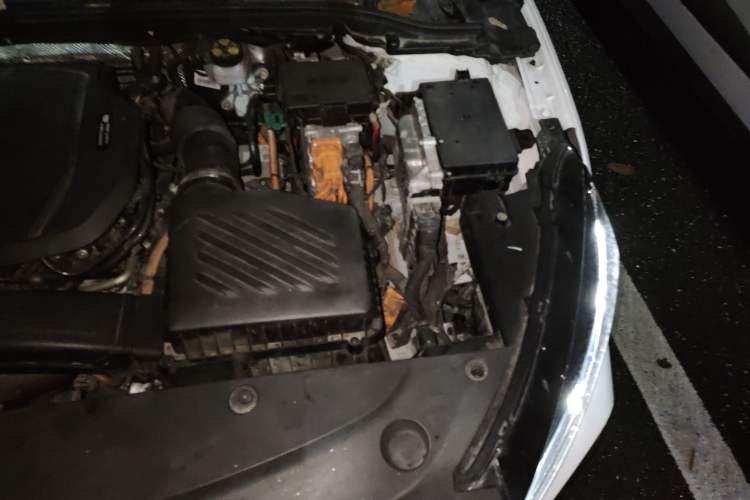 Used Geely Auto Emgrand L HiP 2022 1.5TD-DHT Pro 100KM Super Clean Engine Bay Left
