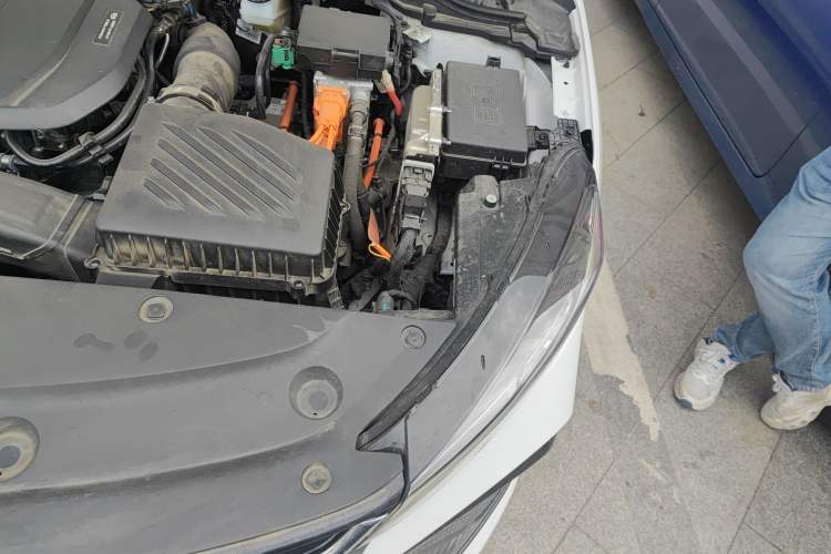 Used Geely Auto Emgrand L HiP 2022 1.5TD-DHT Pro 100KM Super Swift Engine Bay Left