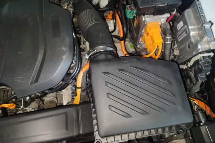Used Geely Auto Emgrand L HiP 2022 1.5TD-DHT Pro 100KM Super Swift Engine Bay Left