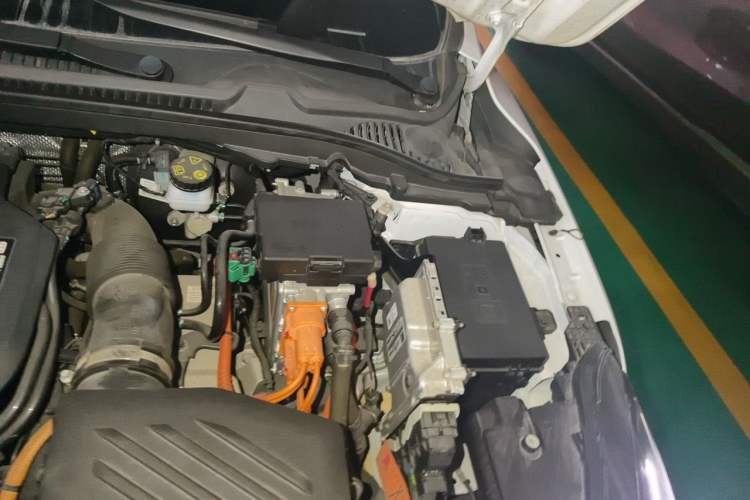 Used Geely Auto Emgrand L HiP 2022 1.5TD-DHT Pro 100KM Super Swift Engine Bay Left