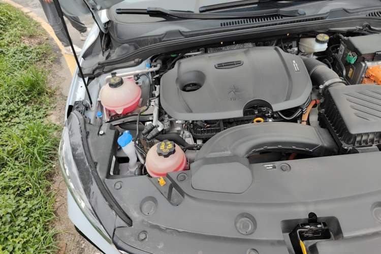 Used Geely Auto Emgrand L HiP 2022 1.5TD-DHT Pro 100KM Super Swift Engine Bay Right