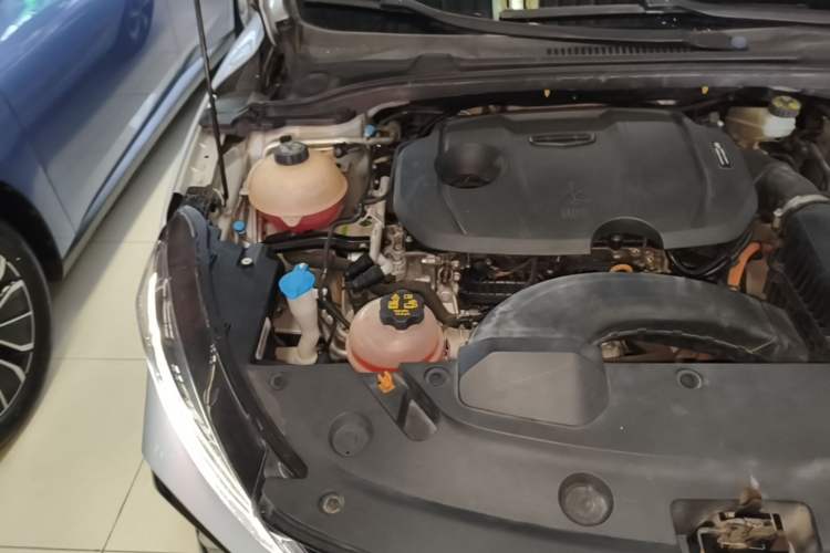 Used Geely Auto Emgrand L HiP 2022 1.5TD-DHT Pro 100KM Super Clean Engine Bay Right