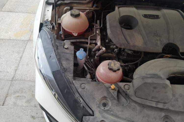 Used Geely Auto Emgrand L HiP 2022 1.5TD-DHT Pro 100KM Super Clean Engine Bay Right