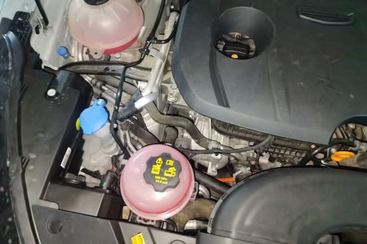 Used Geely Auto Emgrand L HiP 2022 1.5TD-DHT Pro 100KM Super Swift Engine Bay Right