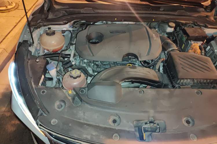 Used Geely Auto Emgrand L HiP 2022 1.5TD-DHT Pro 100KM Super Clean Engine Bay Right