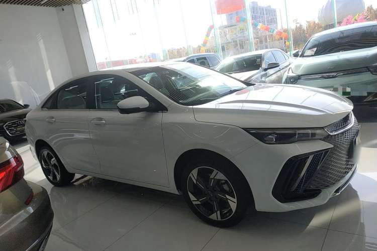 Used Geely Auto Emgrand L HiP 2022 1.5TD-DHT Pro 100KM Super Rui Exterior 2
