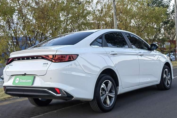Used Geely Auto Emgrand L HiP 2022 1.5TD-DHT Pro 100KM Super Clean Exterior 3