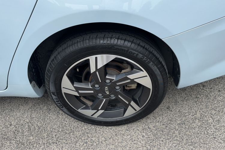 Used Geely Auto Emgrand L HiP 2022 1.5TD-DHT Pro 100KM Super Rui Exterior 5