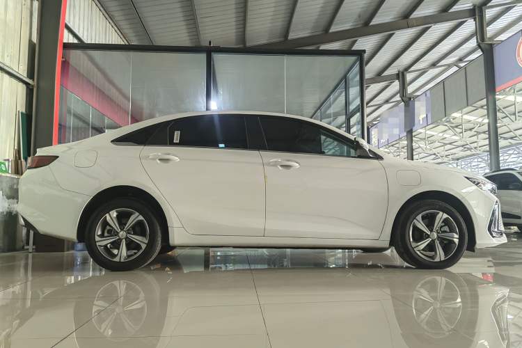 Used Geely Auto Emgrand L HiP 2022 1.5TD-DHT Pro 100KM Super Clean Exterior 6