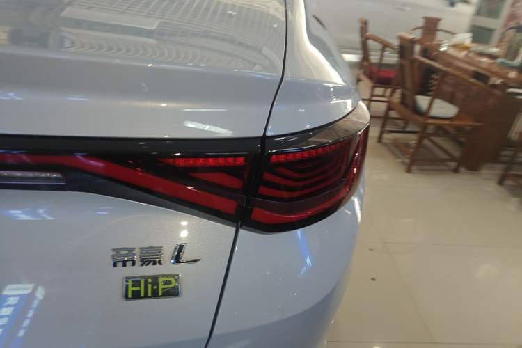 Used Geely Auto Emgrand L HiP 2022 1.5TD-DHT Pro 100KM Super Rui Exterior 6