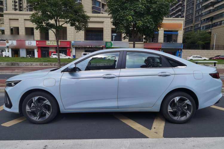 Used Geely Auto Emgrand L HiP 2022 1.5TD-DHT Pro 100KM Super Rui Exterior 8