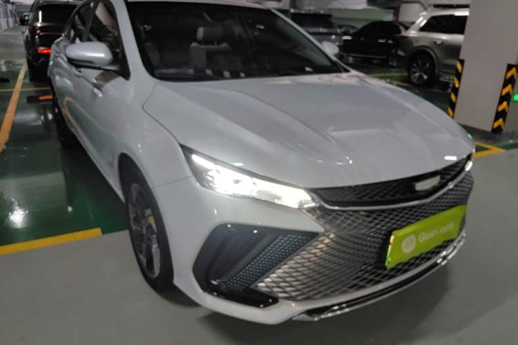 Used Geely Auto Emgrand L HiP 2022 1.5TD-DHT Pro 100KM Super Rui Front Right 45 Deg