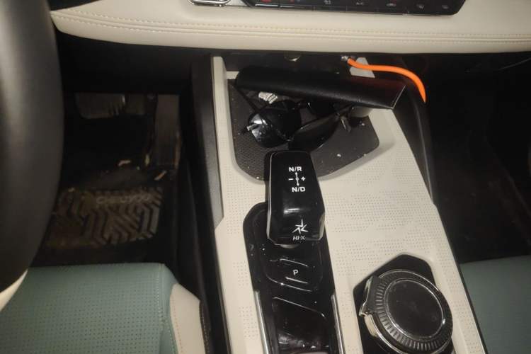 Used Geely Auto Emgrand L HiP 2022 1.5TD-DHT Pro 100KM Super Rui Gear Lever