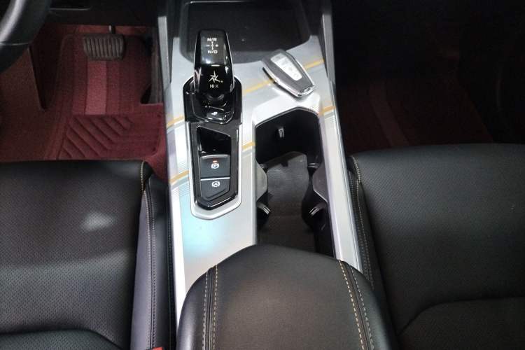 Used Geely Auto Emgrand L HiP 2022 1.5TD-DHT Pro 100KM Super Clean Gear Lever
