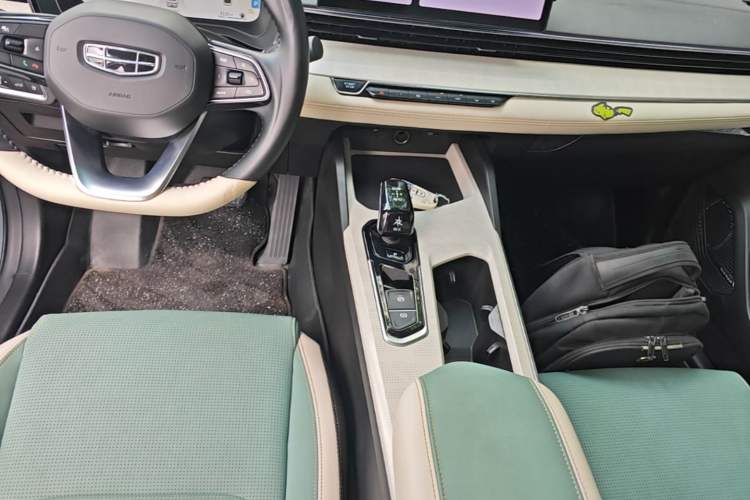 Used Geely Auto Emgrand L HiP 2022 1.5TD-DHT Pro 100KM Super Rui Gear Lever