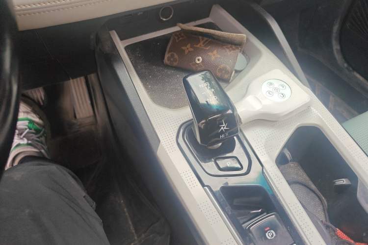 Used Geely Auto Emgrand L HiP 2022 1.5TD-DHT Pro 100KM Super Swift Gear Lever