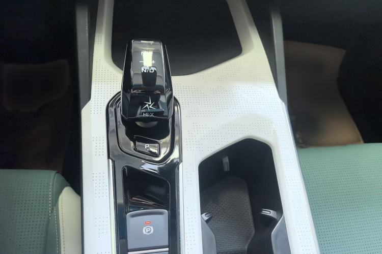 Used Geely Auto Emgrand L HiP 2022 1.5TD-DHT Pro 100KM Super Rui Gear Lever