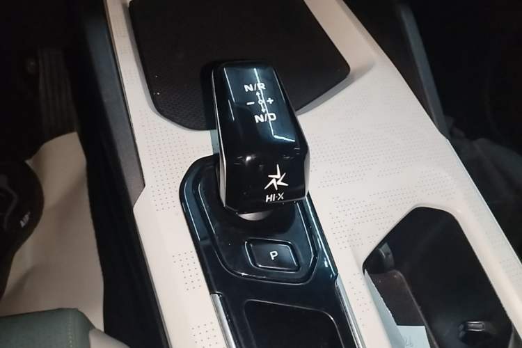 Used Geely Auto Emgrand L HiP 2022 1.5TD-DHT Pro 100KM Super Rui Gear Lever