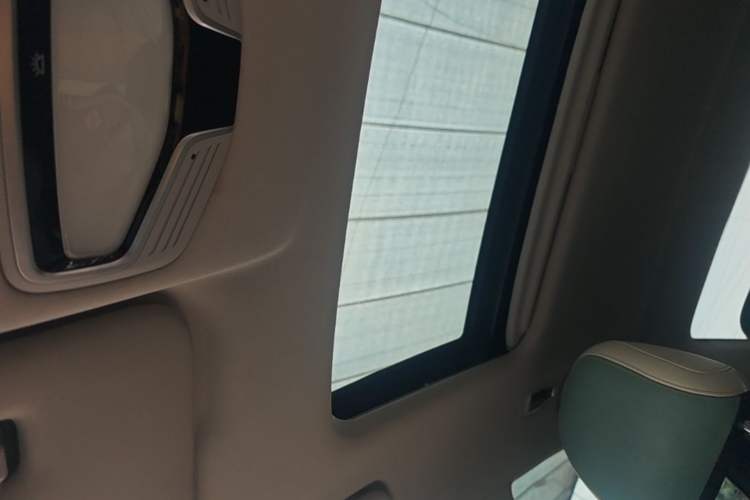 Used Geely Auto Emgrand L HiP 2022 1.5TD-DHT Pro 100KM Super Rui Headliner