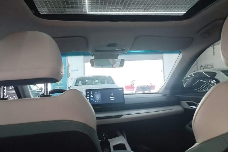 Used Geely Auto Emgrand L HiP 2022 1.5TD-DHT Pro 100KM Super Rui Headliner